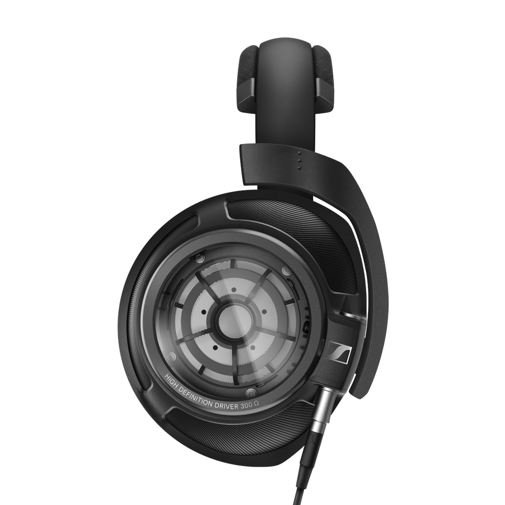 HD 820